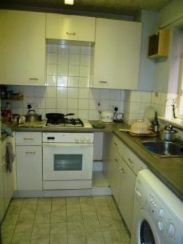 			1 Bedroom, 1 bath, 1 reception Flat			 Shobroke Close, CRICKLEWOOD